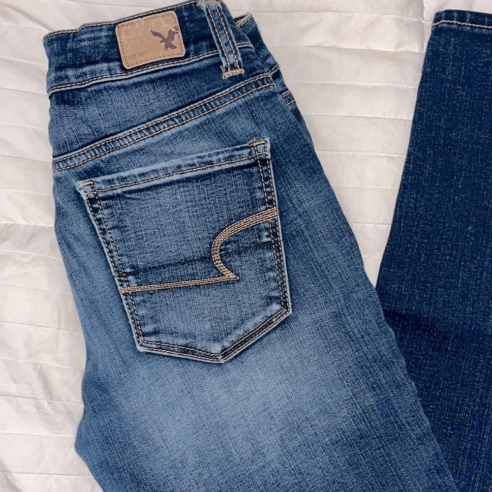 AMERICAN EAGLE